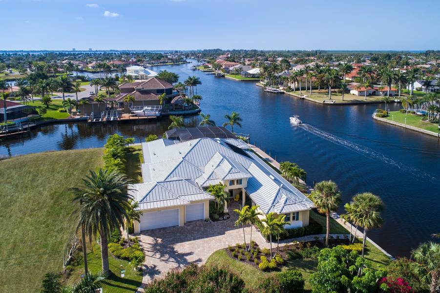 SWFL360 provides Virtual Tours and Photograpy in Cape Coral, Fort Myers ...